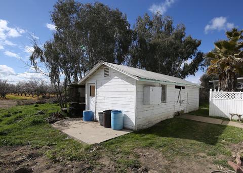 575 E Laguna Ave, Laton, CA 93242 photo 11