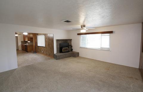 575 E Laguna Ave, Laton, CA 93242 photo 50