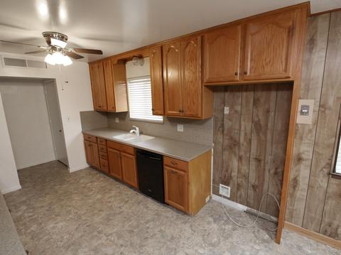 575 E Laguna Ave, Laton, CA 93242 photo 39