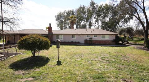 575 E Laguna Ave, Laton, CA 93242 photo 4