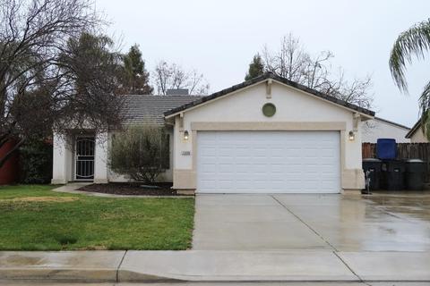 1909 E Monte Verde Ave, Visalia, CA 93292 photo 1