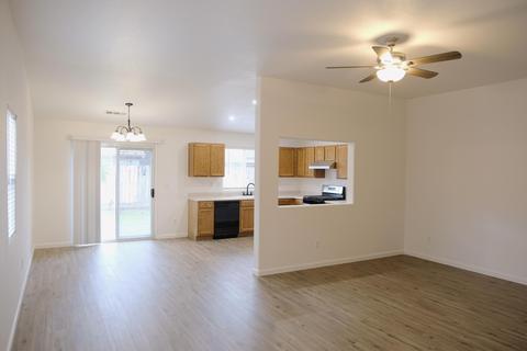 1909 E Monte Verde Ave, Visalia, CA 93292 photo 3