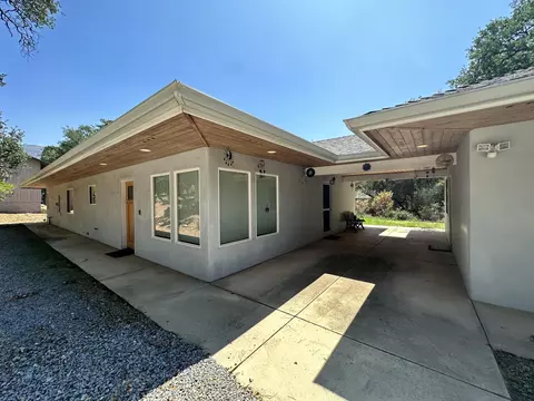 43804 Washburn Dr, Three Rivers, CA 93271 photo 2