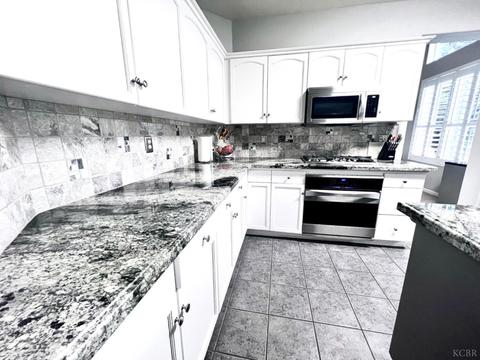 3093 Hanson Ave, Clovis, CA 93611 photo 10