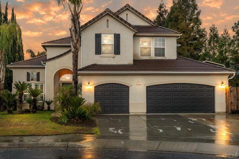 3093 Hanson Ave, Clovis, CA 93611 photo 2