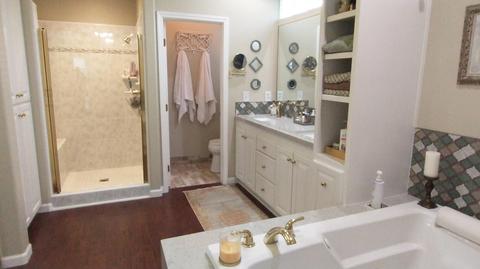 1524 E Parkview Ave, Visalia, CA 93292 photo 37