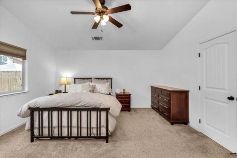 1050 E Vine Ct, Visalia, CA 93292 photo 23