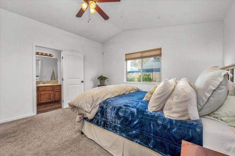 1050 E Vine Ct, Visalia, CA 93292 photo 16