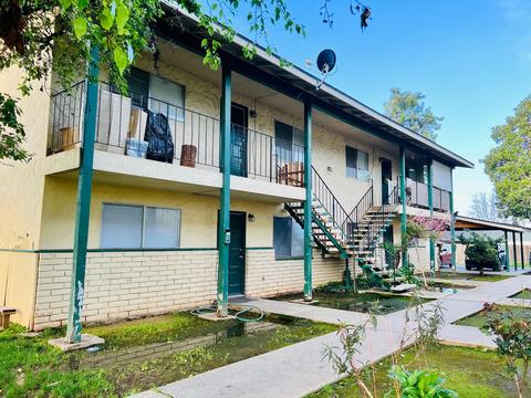 663 N Cypress St, Woodlake, CA 93286