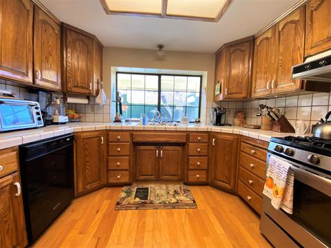 2535 E Paradise Ave, Visalia, CA 93292 photo 12