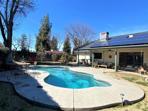 2535 E Paradise Ave, Visalia, CA 93292 photo 2