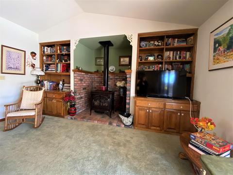 2535 E Paradise Ave, Visalia, CA 93292 photo 8