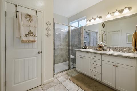 647 E Monte Verde Ave, Visalia, CA 93292 photo 27