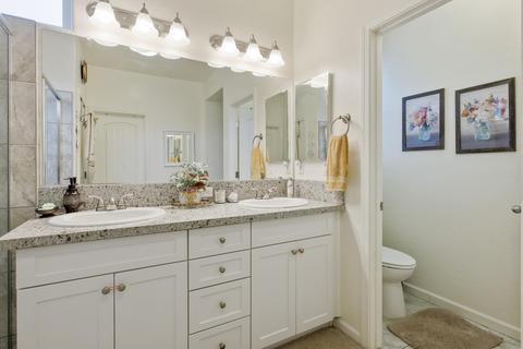 647 E Monte Verde Ave, Visalia, CA 93292 photo 28