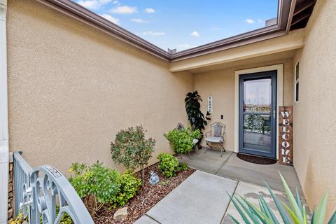 647 E Monte Verde Ave, Visalia, CA 93292 photo 4