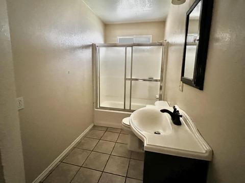 314 Earl Way, Hanford, CA 93230 photo 13