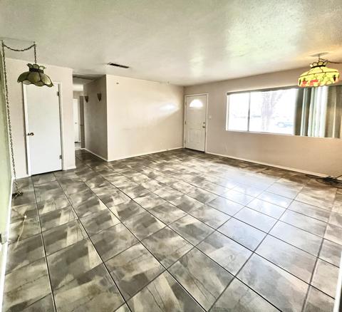 314 Earl Way, Hanford, CA 93230 photo 5