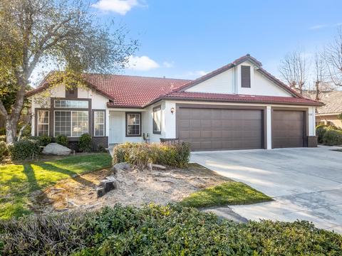 1182 N Halifax Ave, Clovis, CA 93611 photo 2