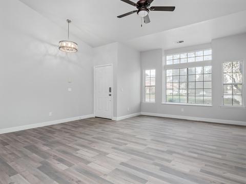1182 N Halifax Ave, Clovis, CA 93611 photo 9