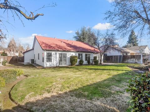 1182 N Halifax Ave, Clovis, CA 93611 photo 5