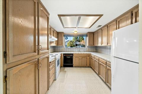2502 Escalon Ave, Clovis, CA 93611 photo 9