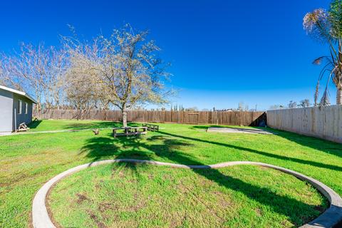 660 Brisca Ct, Lemoore, CA 93245 photo 32