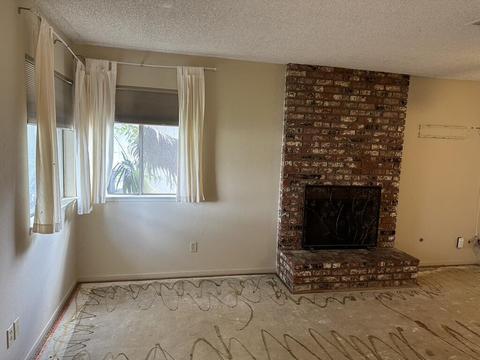 3045 W Beech Ave, Visalia, CA 93277 photo 3