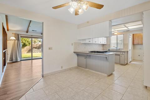 1844 E Parker Ct, Visalia, CA 93292 photo 9