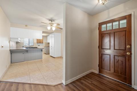 1844 E Parker Ct, Visalia, CA 93292 photo 6