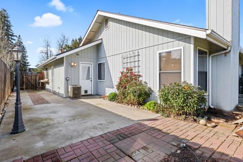 1844 E Parker Ct, Visalia, CA 93292 photo 30