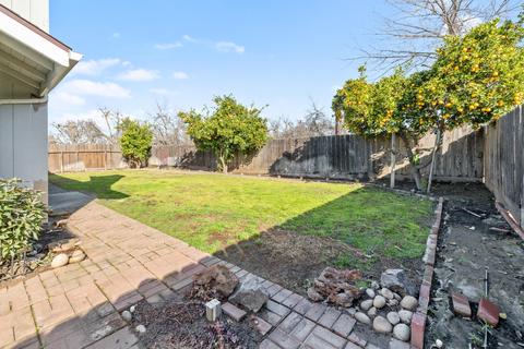 1844 E Parker Ct, Visalia, CA 93292 photo 29