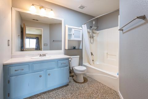 1010 Birch Ave, Corcoran, CA 93212 photo 17