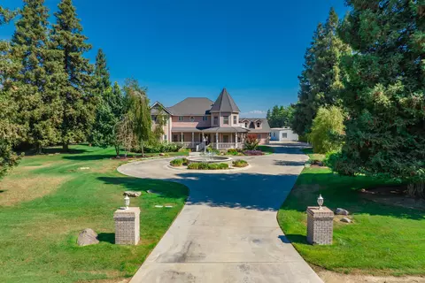 3170 E Cross Ave, Tulare, CA 93274