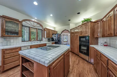 3170 E Cross Ave, Tulare, CA 93274 photo 15