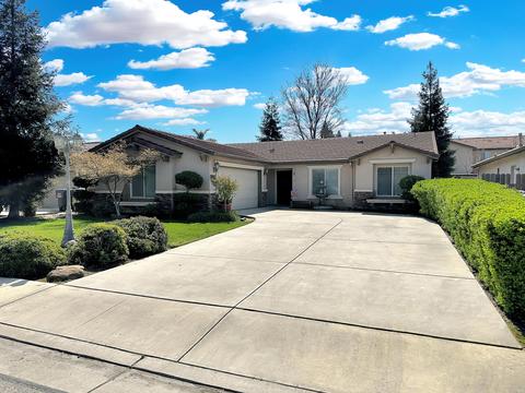3837 E Hillcrest Ave, Visalia, CA 93292 photo 1