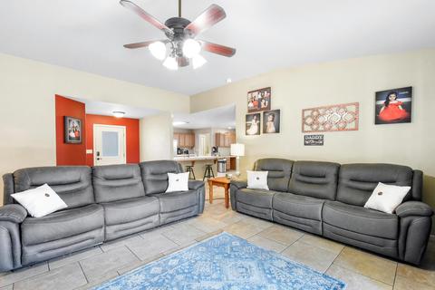 3837 E Hillcrest Ave, Visalia, CA 93292 photo 2
