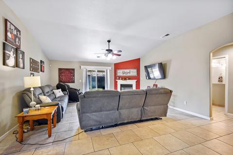 3837 E Hillcrest Ave, Visalia, CA 93292 photo 12