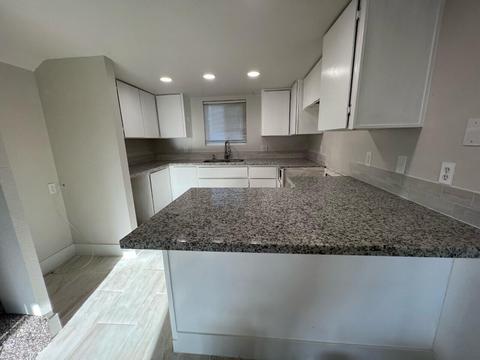 975 Van Dorsten Ave, Corcoran, CA 93212 photo 5