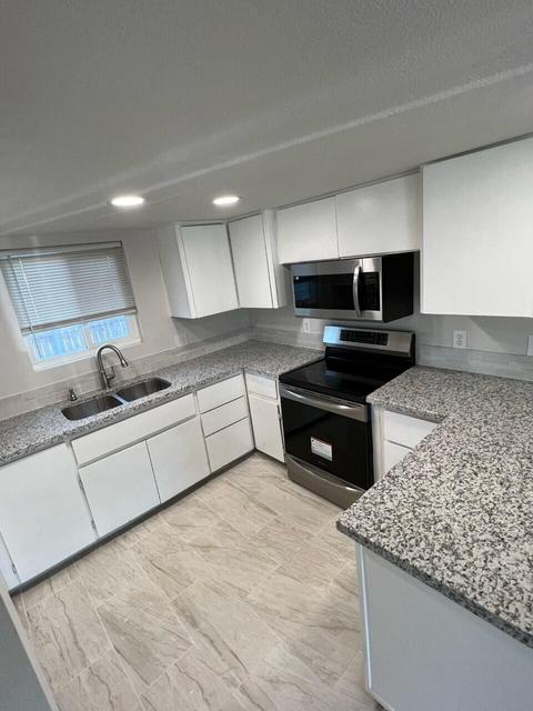 975 Van Dorsten Ave, Corcoran, CA 93212 photo 6
