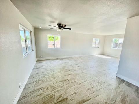 975 Van Dorsten Ave, Corcoran, CA 93212 photo 4