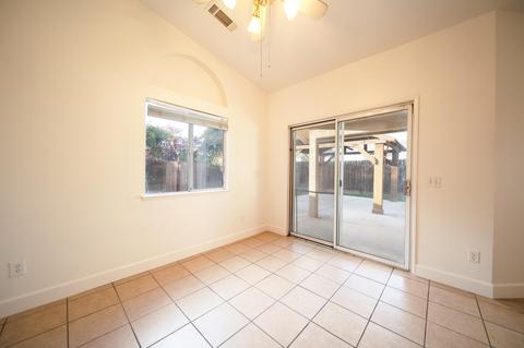 3912 E Laurel Ct, Visalia, CA 93292 photo 11
