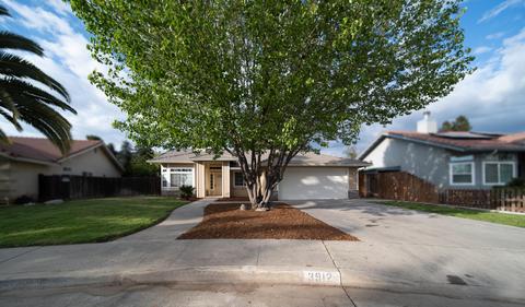 3912 E Laurel Ct, Visalia, CA 93292 photo 4
