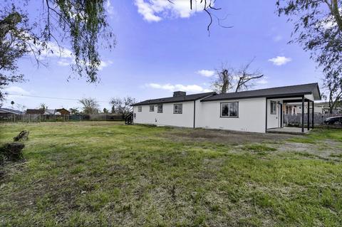318 Rose Ave, Taft, CA 93268 photo 2