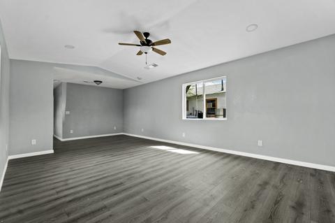 318 Rose Ave, Taft, CA 93268 photo 4
