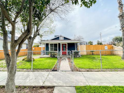 300 S Quince Ave, Exeter, CA 93221 photo 2