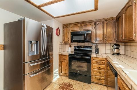 450 S Fowler Ave, Fowler, CA 93625 photo 12