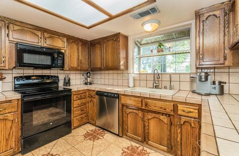 450 S Fowler Ave, Fowler, CA 93625 photo 11