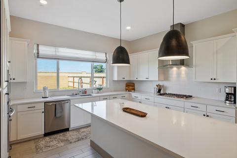 2012 N Mitchell St, Hanford, CA 93230 photo 18