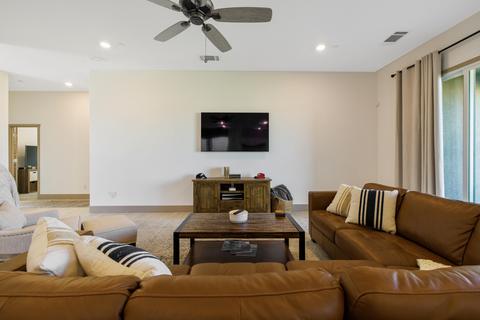 2012 N Mitchell St, Hanford, CA 93230 photo 9