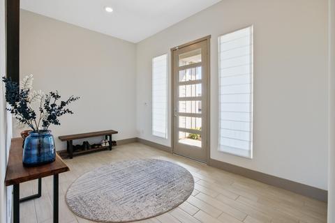 2012 N Mitchell St, Hanford, CA 93230 photo 4
